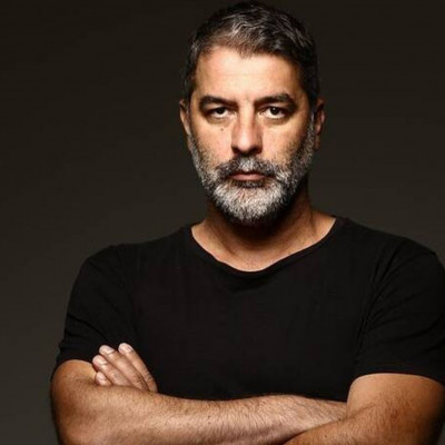 Βασίλης Μπισμπίκης: Ο γιος του, η πρώτη εμφάνιση πριν 17 χρόνια στην tv και ο έρωτας με την Βανδή