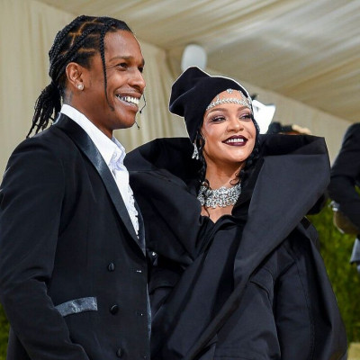 Η νυχτερινή έξοδος της Rihanna συνοδεύτηκε με μια αποκάλυψη για το όνομα του γιου της