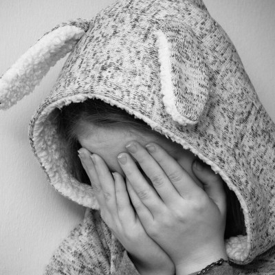 «Μην το καταγγείλεις, να σταματήσει η κατρακύλα» - Συγκλονίζει η καταγγελία της μητέρας της 12χρονης