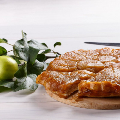 Με μία κούπα βρόμη, 3 μήλα και μερικά ακόμη υλικά φτιάξτε την πιο νόστιμη μηλόπιτα