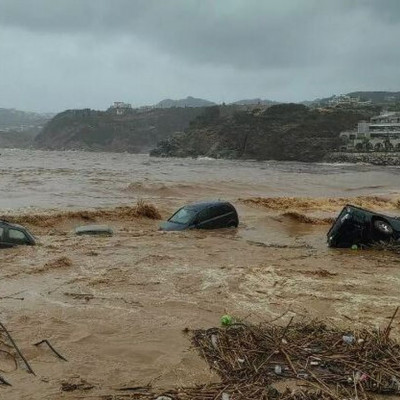 Ενας νεκρός και 2 αγνοούμενοι από την κακοκαιρία στην Κρήτη