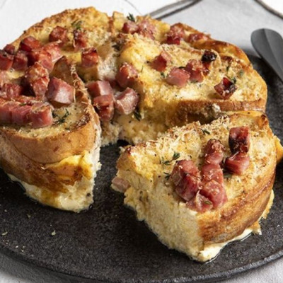 Άκης Πετρετζίκης: Πουτίγκα ψωμιού