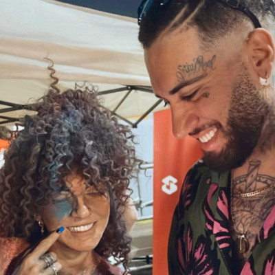 Ο Mente Fuerte κοιτάει τη Σολωμού κατάματα & βλέπει τον έρωτα-Το σπίτι της μούσας του & οι φωτό τους