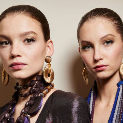 Mascara cocktailing: Η τεχνική που σου χαρίζει βλεφαρίδες σαν ψεύτικες μόνο με μάσκαρα