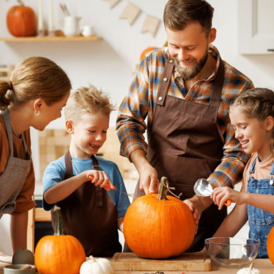 Μάθετε πώς θα σκαλίσετε κολοκύθα (εικόνες βήμα-βήμα)