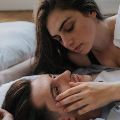 Τσέκαρε τον τρόπο ομιλίας & ακόμη 2 πράγματα για να δεις αν κάποιος σου λέει ψέματα