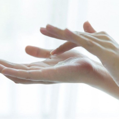 Καρκίνος: Φρόντισε το δέρμα σου στη διάρκεια και μετά τη χημειοθεραπεία