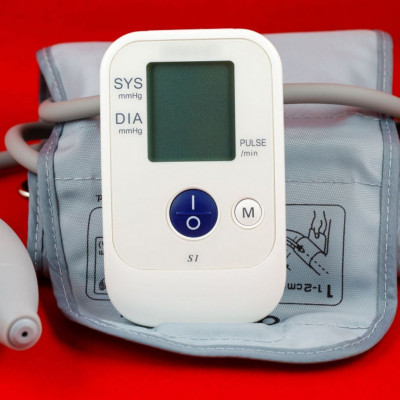 Αρρύθμιστη αρτηριακή πίεση: Πόσο αυξάνει τον κίνδυνο άνοιας