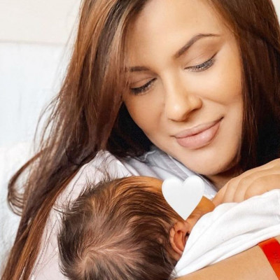 Λάουρα Νάργες: Η νέα τρυφερή φώτο με τον γιο της