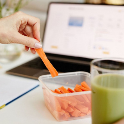 Υγιεινά σνακ για τη δουλειά με λιγότερες από 100 θερμίδες