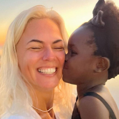 Χριστίνα Κοντοβά: H Ada στόλισε το χριστουγεννιάτικο δέντρο