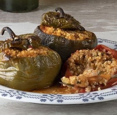 Άκης Πετρετζίκης: Γεμιστά θαλασσινών με πλιγούρι