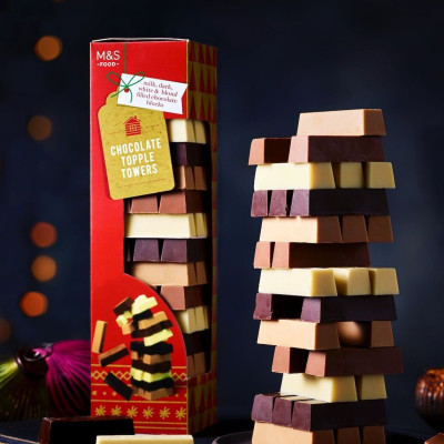 Στα Marks & Spencer άρχισε ήδη να… μυρίζει Χριστούγεννα!