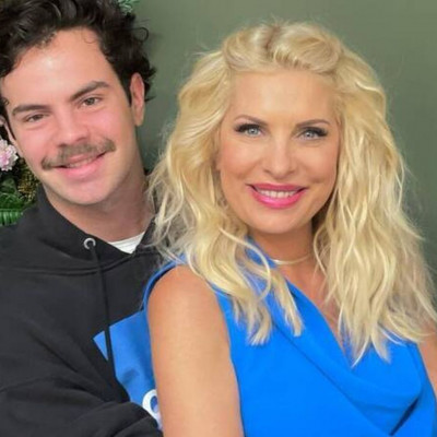 Μενεγάκη: Ο γιος της Άγγελος γιορτάζει και του ευχήθηκε οn air