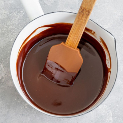 Με ένα αβγό, κακάο και μερικά ακόμη υλικά φτιάχνετε κέικ