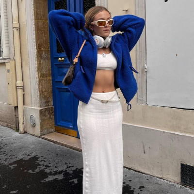 Μετά τα mini οι maxi φούστες είναι το μεγαλύτερο Y2K trend που επιστρέφει