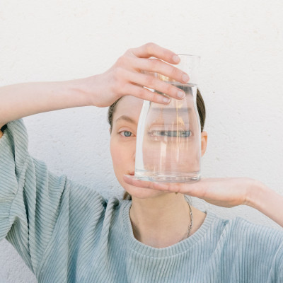 Πώς επηρεάζει το σώμα σου κάθε ποτήρι νερό που πίνεις κατά τη διάρκεια της ημέρας σου;
