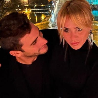 Μεταξά–Καπότσης: Δείτε τον χριστουγεννιάτικο στολισμό του σπιτιού τους