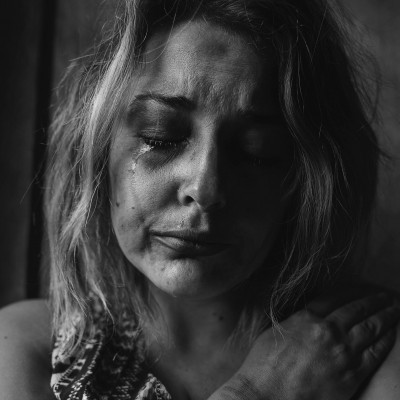 «Mίλα, η σιωπή δεν είναι η λύση» - Ο Πάνος Σόμπολος μιλά για τον εφιάλτη της ενδοοικογενειακής βίας