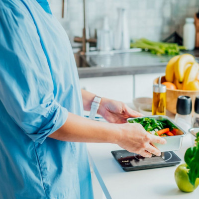 Τρεις συνταγές για γρήγορο μεσημεριανό με λίγες θερμίδες