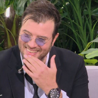 Λιβιεράτος σε Μενεγάκη: «Με συγκινείς! Γιατί το κάνει αυτό ρε φίλη;»