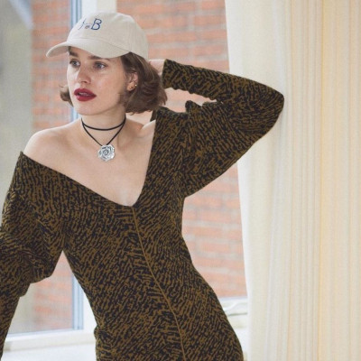 Το jockey είναι το μόνο καπέλο που χρειάζεσαι για τον χειμώνα - Δες πώς θα το φορέσεις