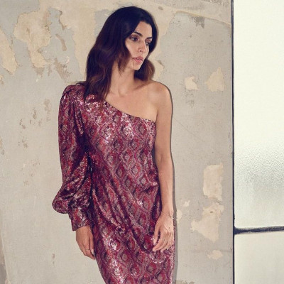 Η Τόνια Σωτηροπούλου βρήκε ήδη το αγαπημένο της φόρεμα για τις γιορτές και είναι όσο glam φαντάζεσαι