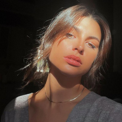 Η Δανάη Παππά μάς θύμισε για ακόμη μια φορά γιατί το καρέ είναι το #1 κούρεμα