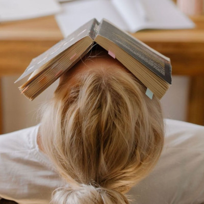 Πώς η τεχνική 333 μπορεί να βοηθήσει να απαλύνουμε το άγχος σε δευτερόλεπτα