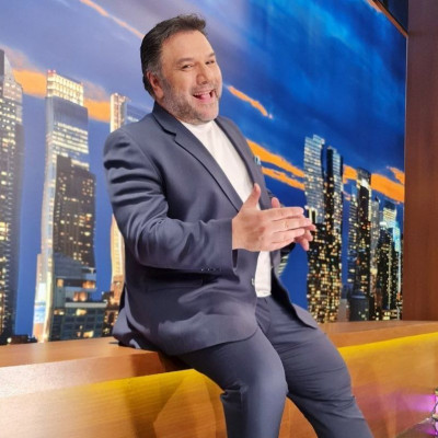 H κατάθεση ψυχής του Γρηγόρη Αρναούτογλου για τη μάχη με τα κιλά και η στήριξη της συντρόφου του