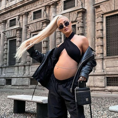 Τούνη: Ποζάρει με φουσκωμένη κοιλίτσα και ανυπομονεί να γίνει μαμά!