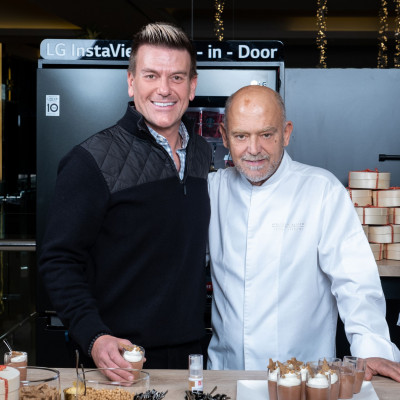 Μία γλυκιά Χριστουγεννιάτικη Ιστορία από τον Στέλιο Παρλιάρο powered by LG