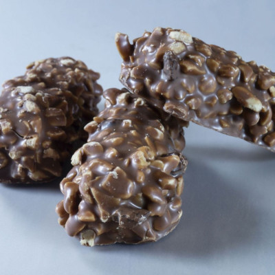Εύκολη συνταγή για σοκολατάκια με ξηρούς καρπούς