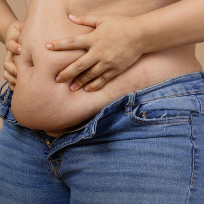 Λίπος στην κοιλιά: Η διατροφή που το «καίει» με τετραπλάσιο ρυθμό