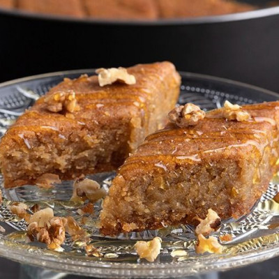 Άκης Πετρετζίκης: Μελομακαρονόπιτα