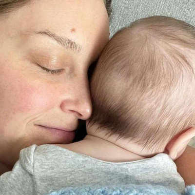 «Οι αρνητικές σκέψεις δεν με κάνουν μία κακή μαμά»