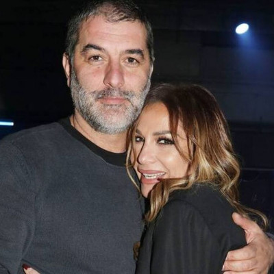 Δείτε τον Μπισμπίκη να αποθεώνει τη Δέσποινα Βανδή στη σκηνή