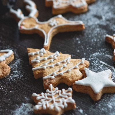 Χριστουγεννιάτικα μπισκότα: Εύκολες και πρωτότυπες ιδέες διακόσμησης