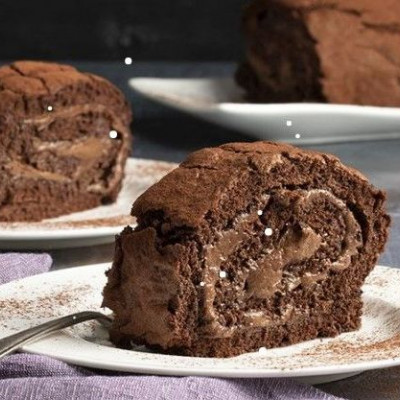 Άκης Πετρετζίκης: Κορμός με πραλίνα σοκολάτας