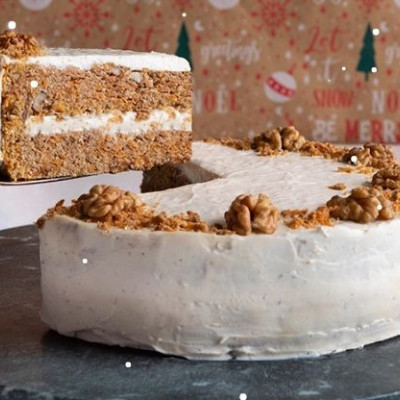 Άκης Πετρετζίκης: Κέικ καρότου χωρίς ζάχαρη