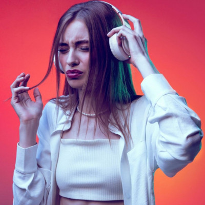 Απώλεια ακοής στην εφηβεία: Ο κίνδυνος από τη δυνατή μουσική