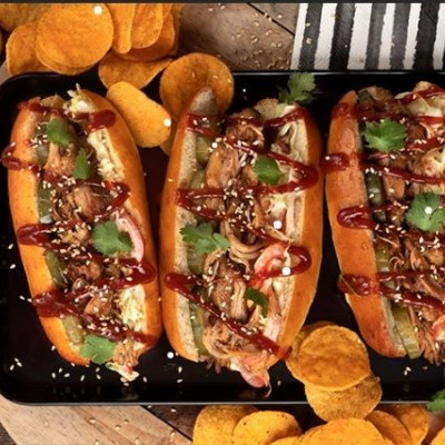 Άκης Πετρετζίκης: Pulled pork sandwich