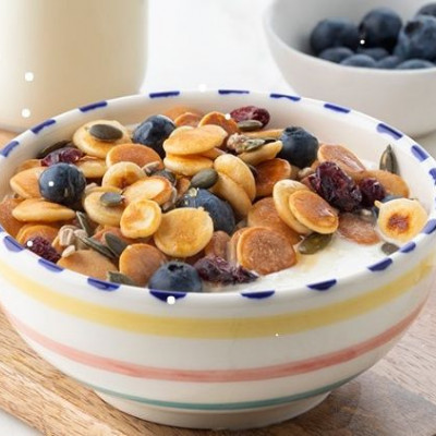 Άκης Πετρετζίκης: Cereal pancakes