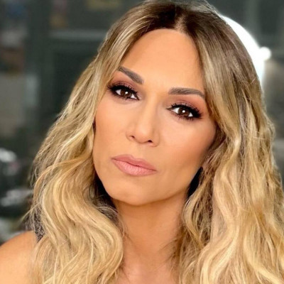 Κοκκίνου: Μας δείχνει το σπίτι της - Η τεράστια κουζίνα είναι όνειρο!