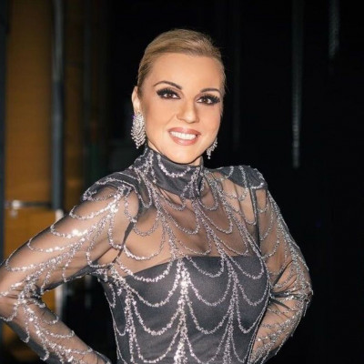 Ματίνα Νικολάου: Δείτε την κούκλα αδερφή της!