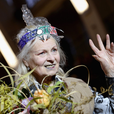 Vivienne Westwood: H προβοκάτορας της μόδας που θα γελούσε αν διάβαζε τη νεκρολογία της