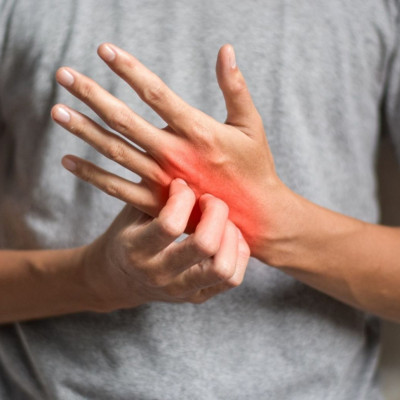 Ψωρίαση: Το λιπίδιο που αυξάνει την ευαισθησία στον πόνο