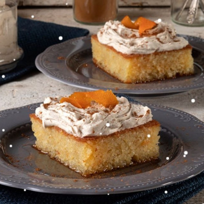 Άκης Πετρετζίκης: Ρεβανί με ρούμι και κρέμα λευκής σοκολάτας