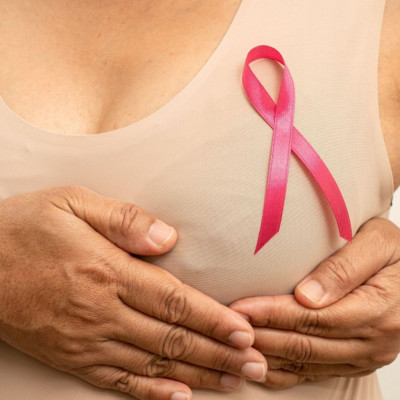 Αμφοτερόπλευρος καρκίνος μαστού: Ποιες γυναίκες κινδυνεύουν