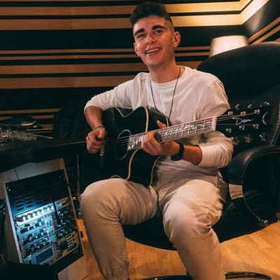 Victor Vernicos: Ο νεότερος καλλιτέχνης που θα εκπροσωπήσει την Ελλάδα στην Eurovision 2023